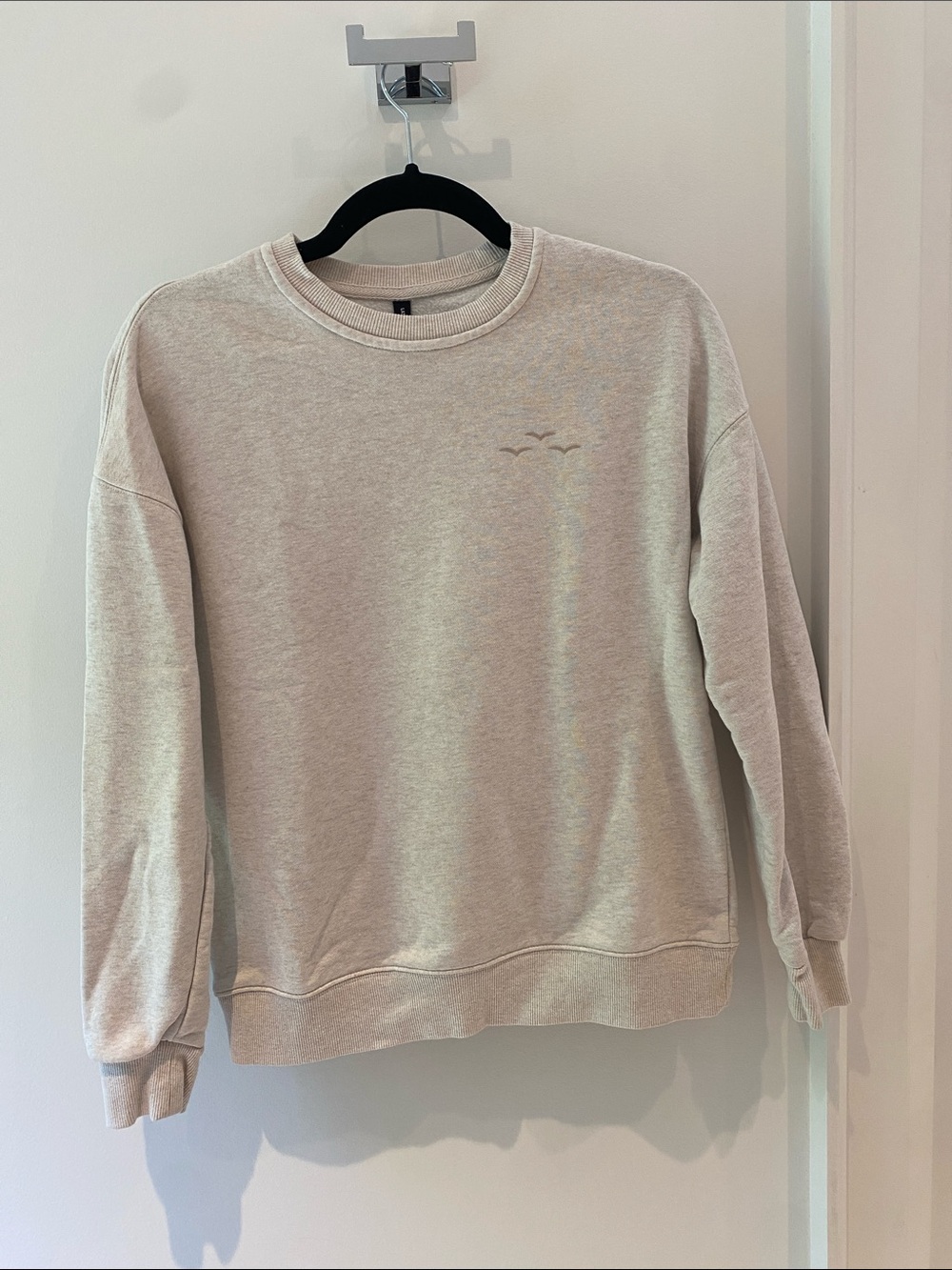 Women's Crewneck Sweatshirt in Light Heather Cream
